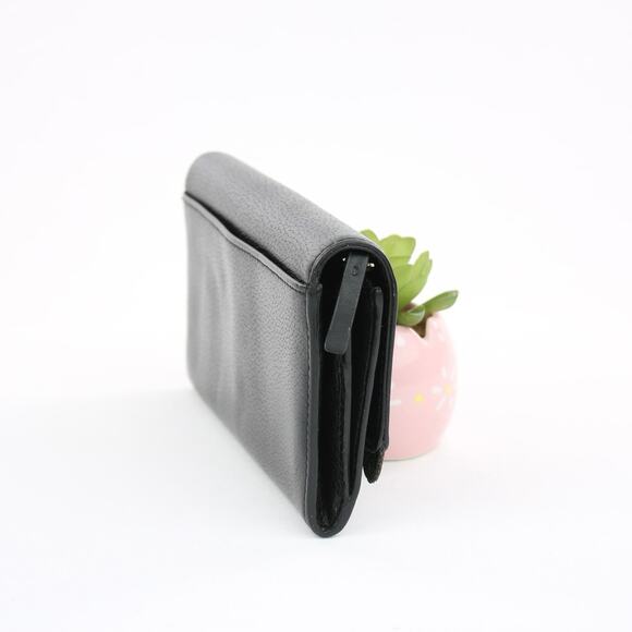 Kate Spade Black Scallop Wallet - Picture 5 of 7